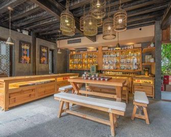 Li Jiang Gu Cheng Shi He Yuan Inn - Lijiang - Bar