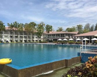 Century Langkasuka Resort - Langkawi - Piscine