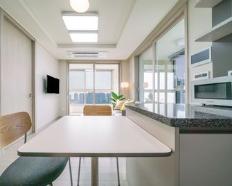 Urbanstay Songdo Moonlight Park - Incheon