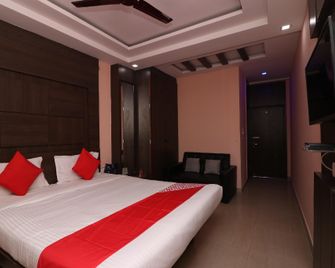Shree Bhakti Sagar Hotel - Digha - Schlafzimmer