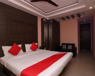 Shree Bhakti Sagar Hotel - Digha - Schlafzimmer