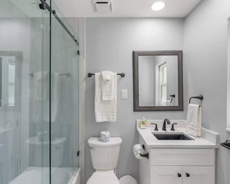 Jamaica Royale - 49 - Siesta Key - Bathroom