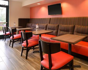 Holiday Inn Express Portland West/Hillsboro By IHG - Hillsboro - Lounge
