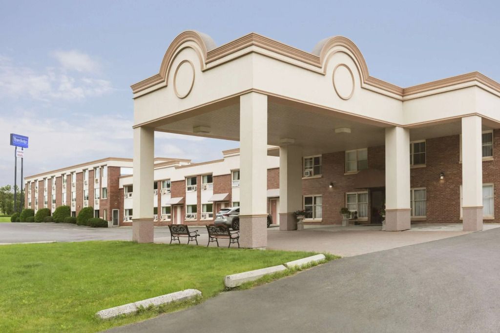 ترافلودج باي ويندام إيدموندستون