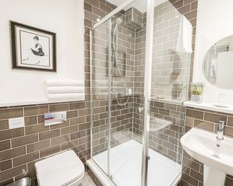 Edinburgh Castle Apartments And Suites - Единбург
