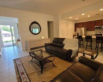Home sweet home - Port St. Lucie - Living room