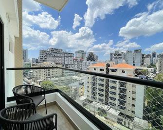 Amazing place in the heart of the city, Piantini, Close to everything you need - Santo Domingo - Varanda