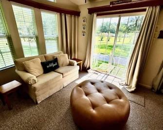 Berry Patch Cottage - Longview