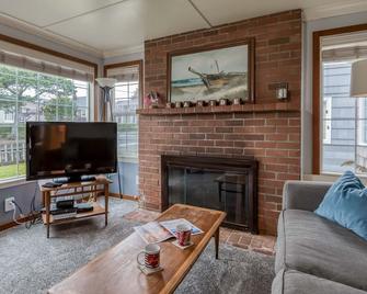 Little Cottage at the Coast - Seaside - Living room