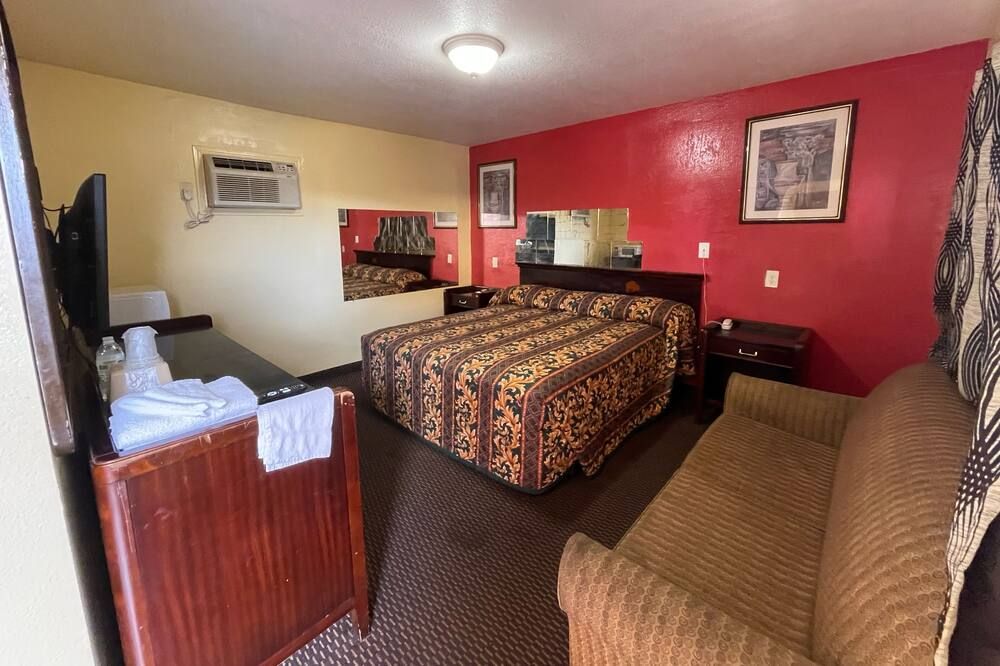 Royal Palms Motel & Rv Park - New Orleans - Bedroom