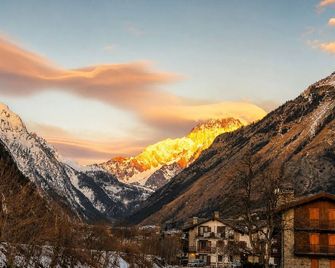 Hotel Les Montagnards - Morgex