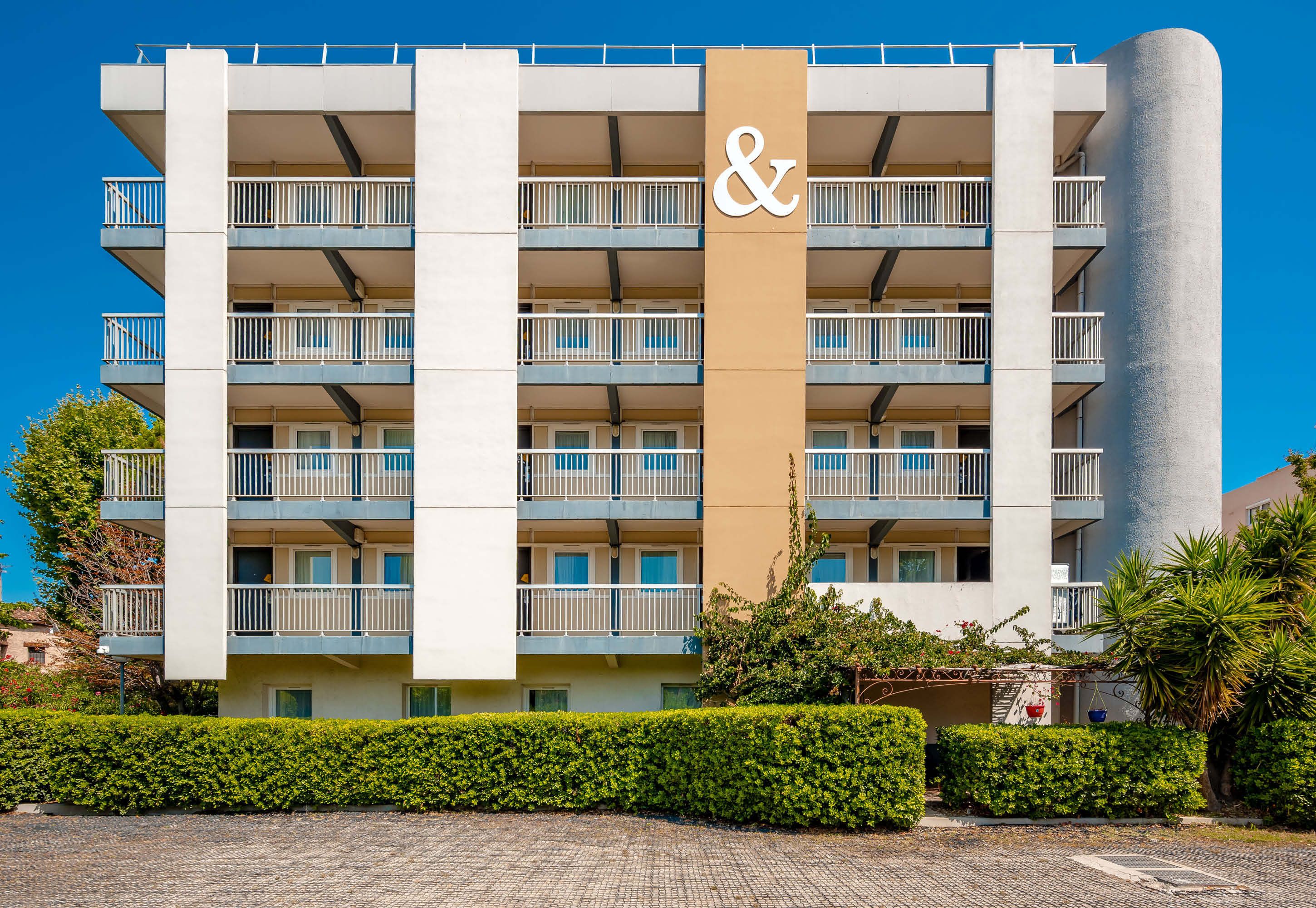 B&B HOTEL Hyeres thumbnail 3