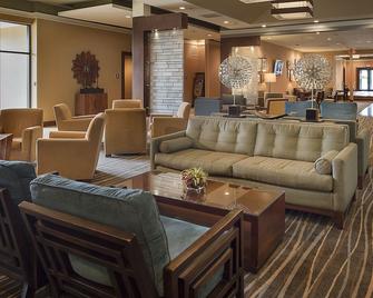 DoubleTree by Hilton Collinsville - St. Louis - Collinsville - Area lounge