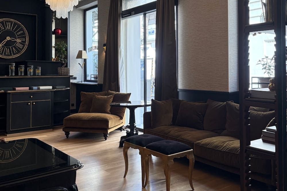 نيو هوتل ريبوبليك