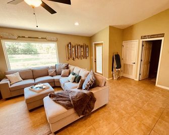 Green Serene Retreat 100 - Palatka - Sala de estar