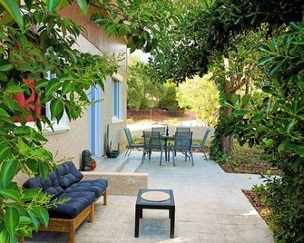 Lou Cottage - Sud de France - Entre Vignes et mer - Cazedarnes - Patio