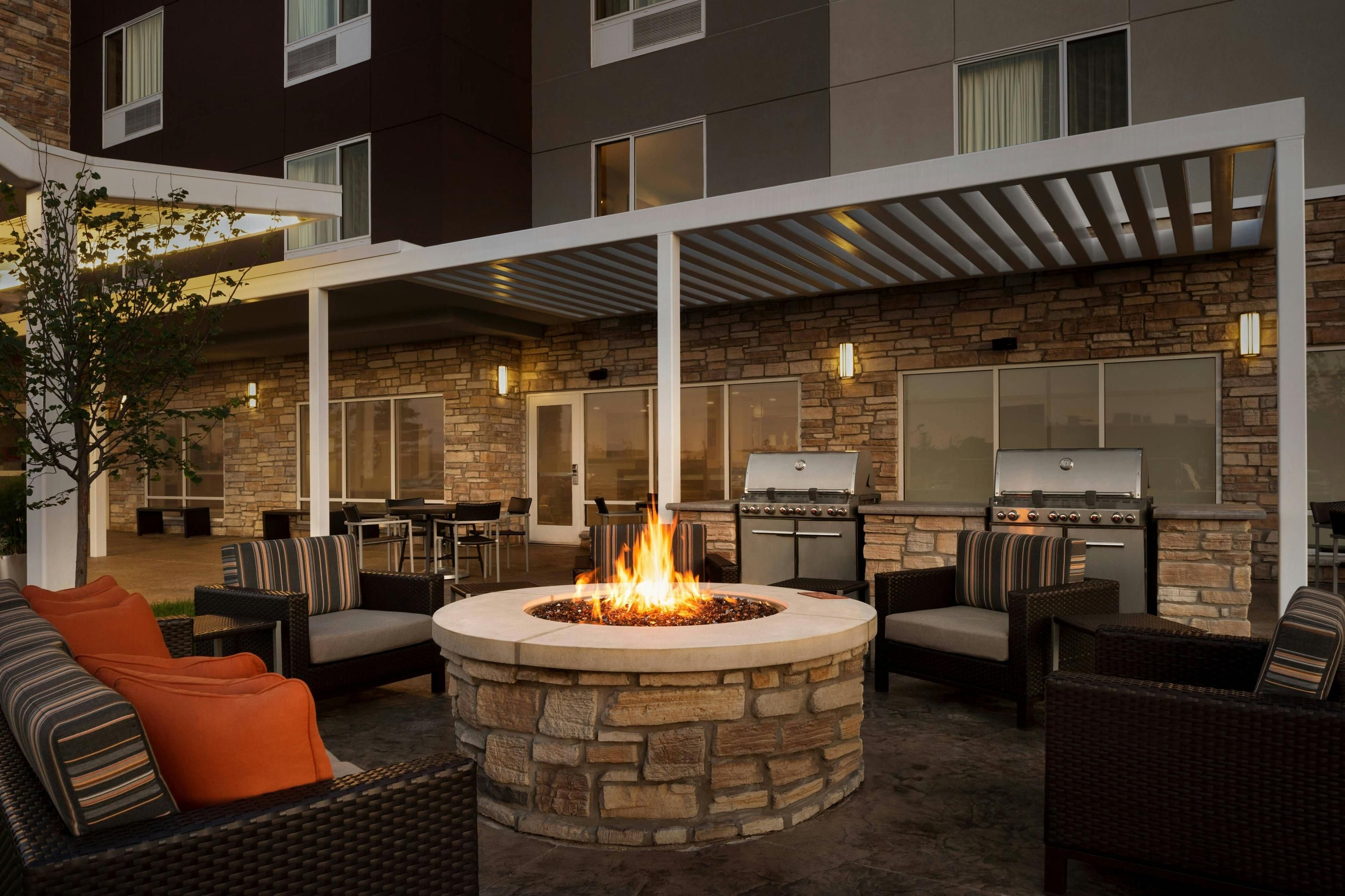 TownePlace Suites by Marriott Janesville - Janesville - Binnenhof