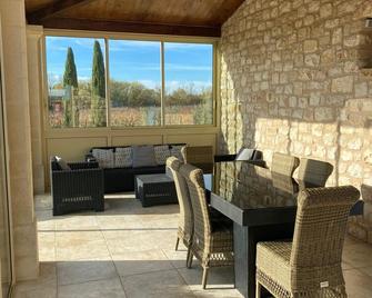 Charming gîte with heated pool on a wine estate in Uzès - Bourdic - Comedor