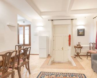 Casa Luna - Venice - Living room