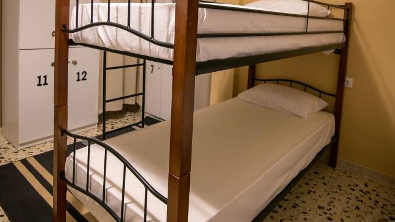 The Holy Rock - Hostel at meteora