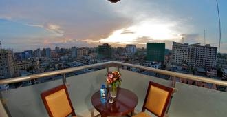 Tanzanite Executive Suites - Daressalam - Balkon