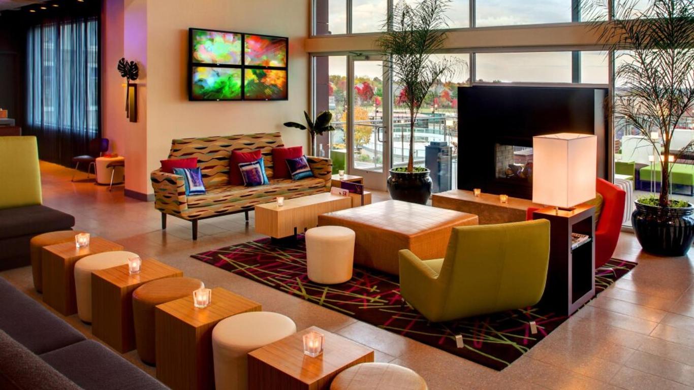 Aloft Leawood-Overland Park