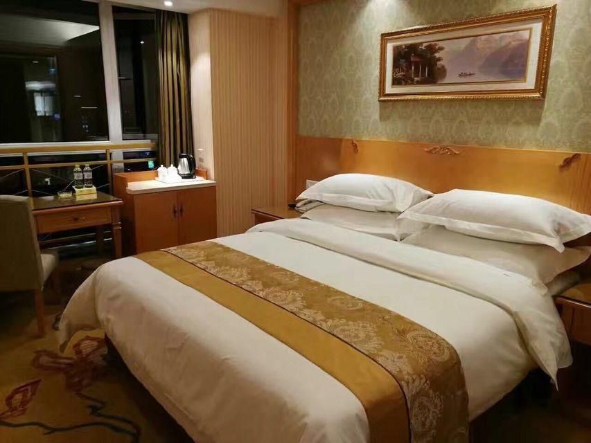 فيينا هوتل - تشنغدو - غرفة نوم