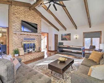 Christiansburg Home about 12 Mi to Virginia Tech! - Christiansburg - Living room
