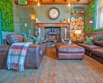 Waterfall Country Escape - Pen-y-cae - Sala de estar