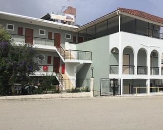 Thomas Apartments - Kanali - Edifício