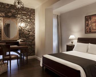 Hotel Ippoliti - נפפיליון - חדר שינה