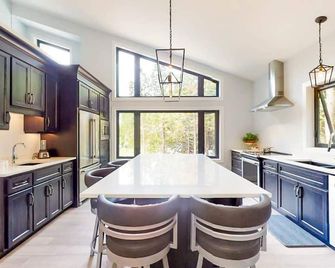 Sweater Weather & Sunset Skies: Pancho's Porch - Bluewater - Kitchen