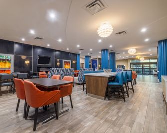 Holiday Inn Express & Suites Kansas City Airport by IHG - Kansas City - Restaurant
