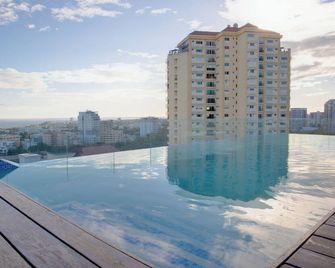Luxe Studio Apt With Infinity Pool Panoramic Views - Santo Domingo - Piscina