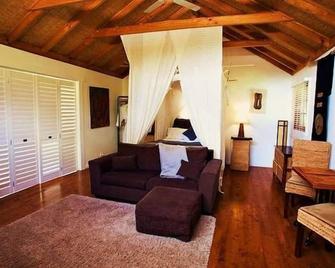 Blue Cliffs Hideaway Spa Villa - Elevated Plains - Sala de estar