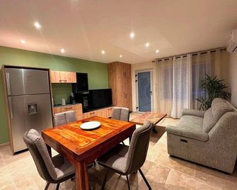 Charming gite with Spa. - Sarlat-la-Canéda - Salle à manger