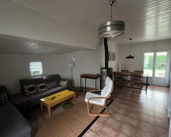 A 5 mn à Pied de la Plage Maison non Mitoyenne Avec 2 Belles Terrasses - Saint-Vincent-sur-Jard - Sala de estar