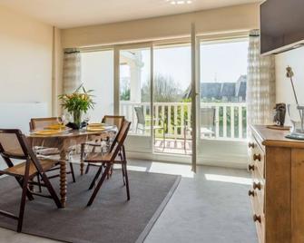 Apartment Le Parc de La Jacotte-6 by Interhome - Trouville-sur-Mer - Dining room