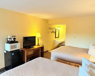Timbers Inn And Suites - Ashland - Bedroom