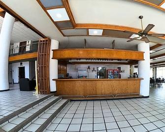 Hotel Calvete - Torreón - Front desk