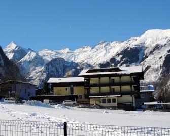 Apartment Sonnenalp in Adler Resort - Kaprun - Building