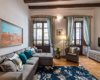Charm in Villanova - Cagliari - Living room