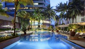 Intercontinental Kuala Lumpur, An IHG Hotel - Kuala Lumpur - Pool