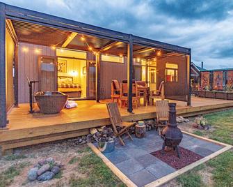 Mangateitei Views - Rangataua Tiny Home - Ohakune - Binnenhof