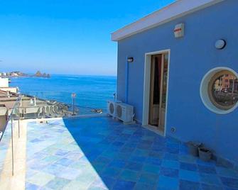 La Terrazza Sul Mare - Aci Castello - Balcony
