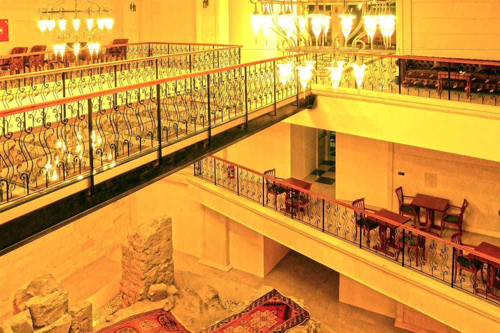 Safa Royal Museum Hotel