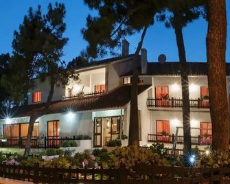 Hotel Verde Pinho Bed&Breakfast - São Pedro de Moel - Budova