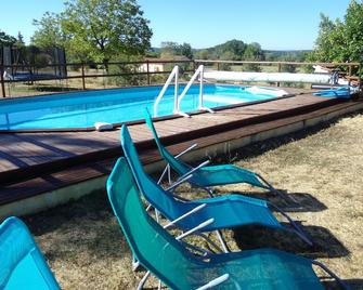 Escape to serenity in our beautiful cottage close to Sarlat/Rocamadour - Nadaillac-de-Rouge - Piscina