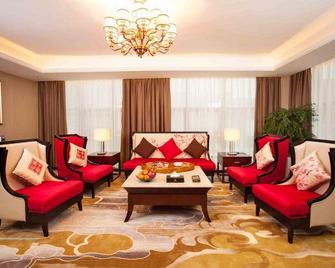 Yuanda Fulai Hotel (Xianyou Station) - Putian - Wohnzimmer
