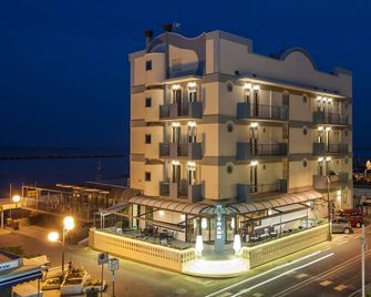 Hotel Strand - Bellaria-Igea Marina - Rakennus